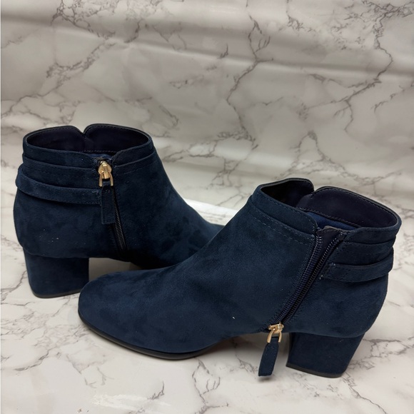 Kim Rogers Navy Ankle Booties with Gold Buckle Women’s US Size 8,5 - Picture 6 of 10